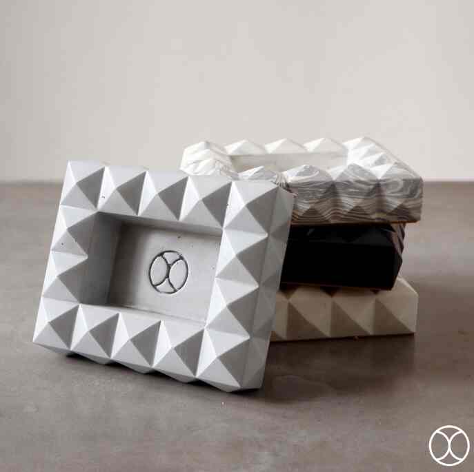 Asbak / Asbak Cyrus (Basic) / Ashtray