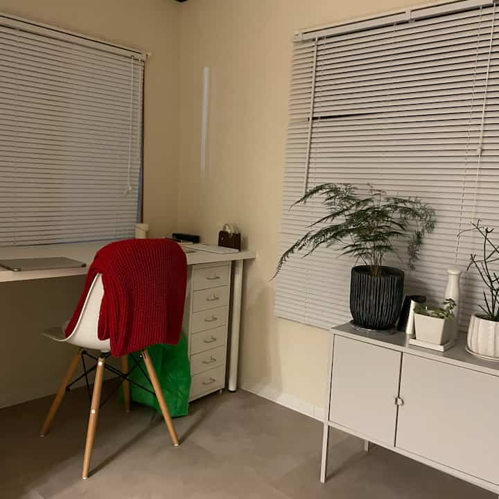 #夜のお部屋
たまに座ってくつろぎたくなるスノーピークのチェア🧘
これ座って永遠バチェラー見てた🤣