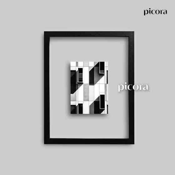 Floating Frame 28x36cm (11R)