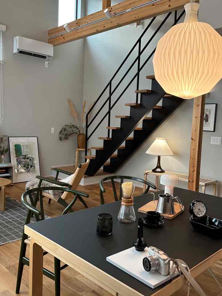 リラックスタイムのお供に、ケメックスコーヒーメーカーを導入。なんだか佇まいからしてステキです。ゆっくり淹れるコーヒーは最高☕️ #コーヒータイム 