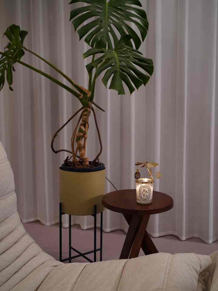 キャンドルのある暮らし

#リビングルームのインテリア #リビングルームカーテン #リビングルームソファ #リビングルーム