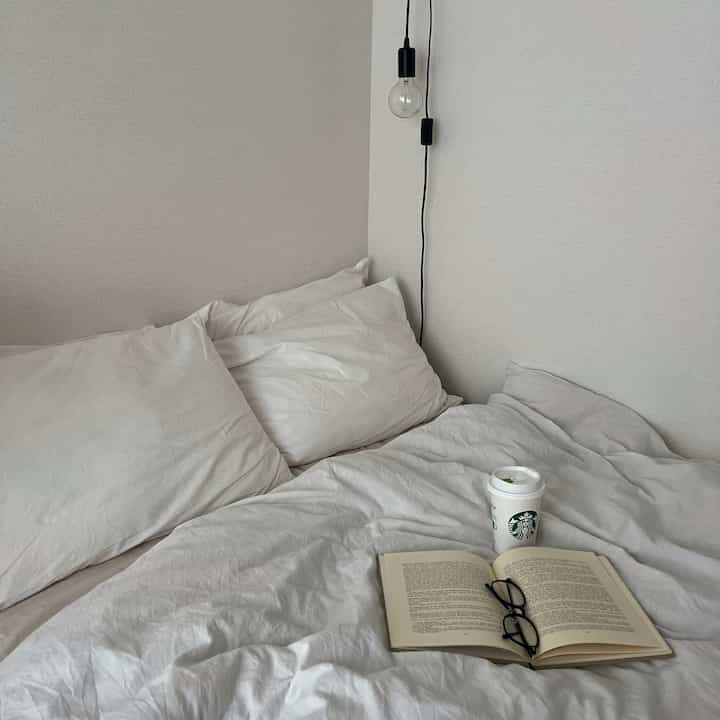 お布団で過ごす時間♡

#ベッド #ベッドルーム #テキスタイル #無印 #無印良品 #洗いざらし #シーツ #ホワイトインテリア #ナチュラルインテリア #海外インテリア #和風インテリア #シンプルインテリア #一人暮らし #一人暮らしインテリア  #ワンルーム #ワンルームインテリア #interior #room #home