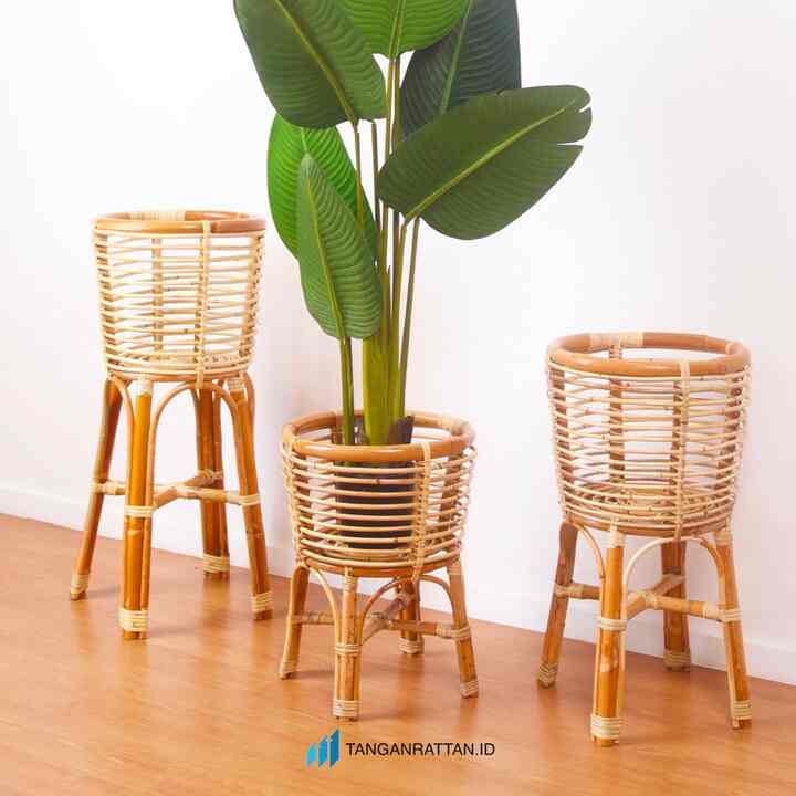 Cover Standing Pot Rotan