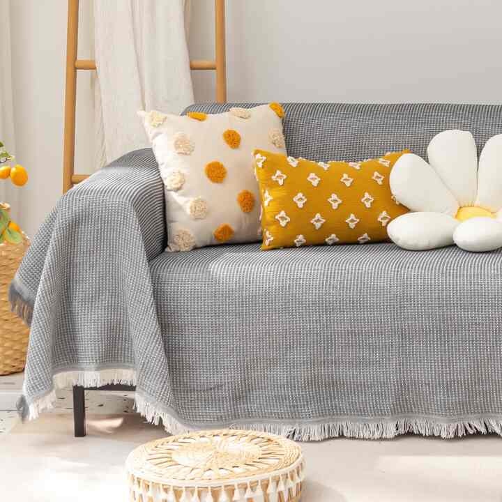 Selimut Cover Sofa Nordic