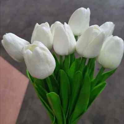 Bunga tulip artifisial
