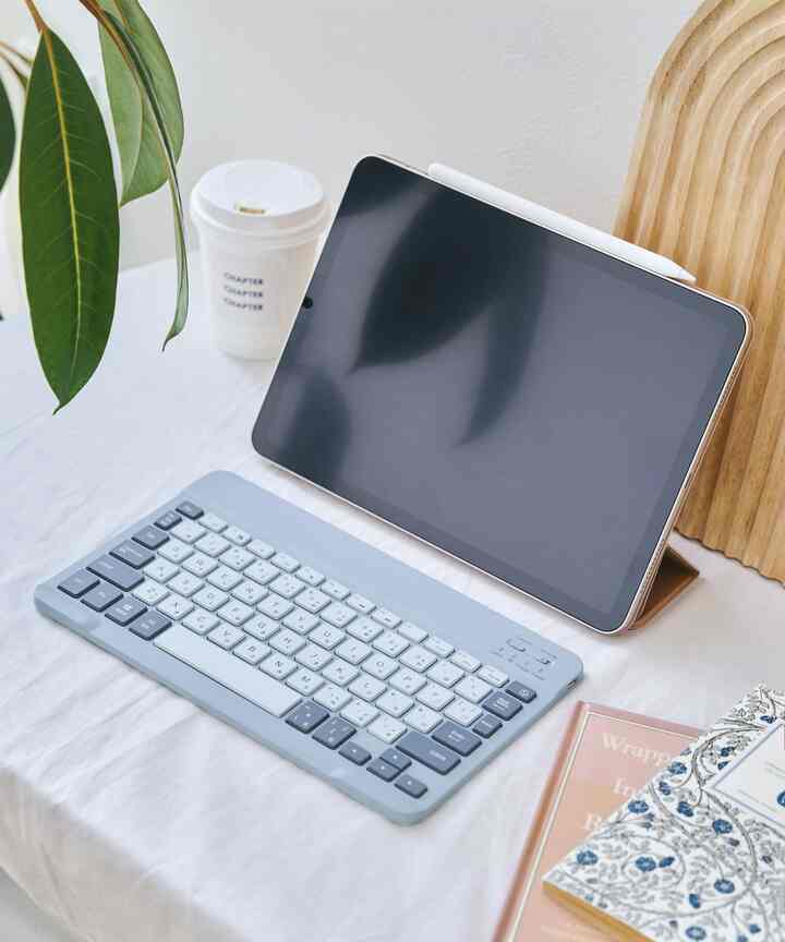 薄型ワイヤレスキーボード