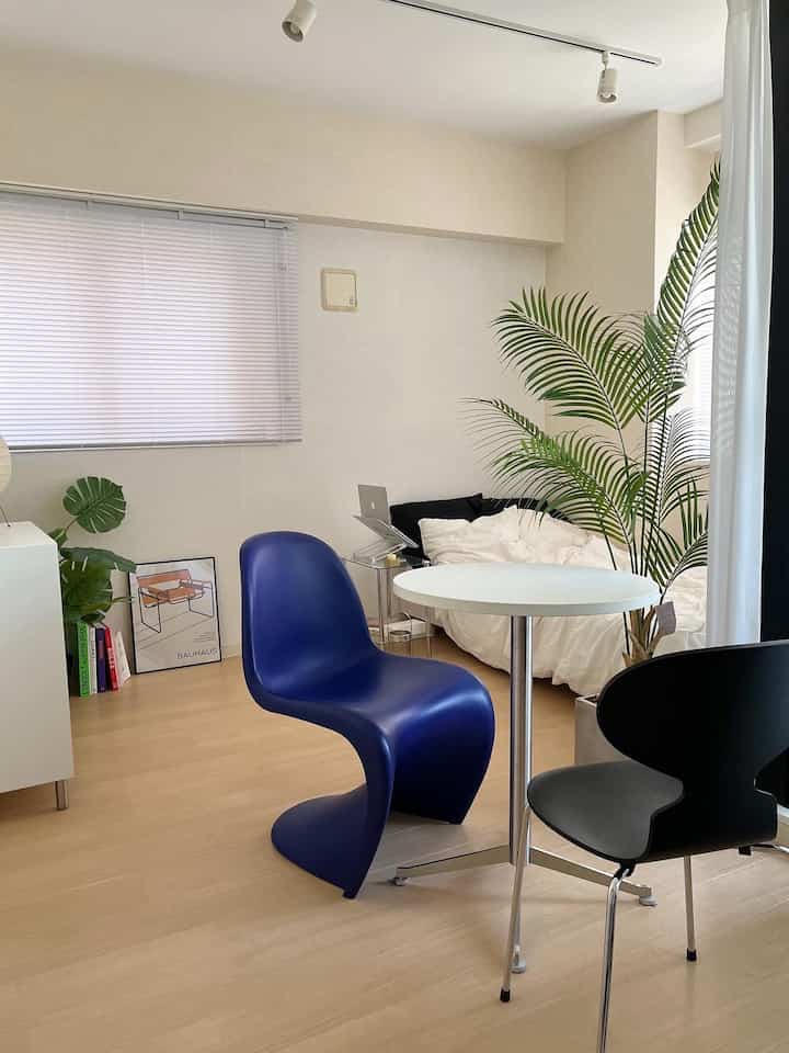 Vitraのパントンチェアを中古で購入しました💙

#一人暮らし #vitra  #パントンチェア