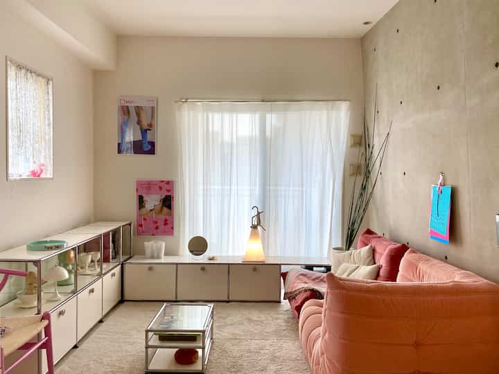 下重心のインテリアが気に入ってる

#usmハラー #ligneroset #リーンロゼ #サイドボード #ソファ #リビングルーム #ピンクインテリア #