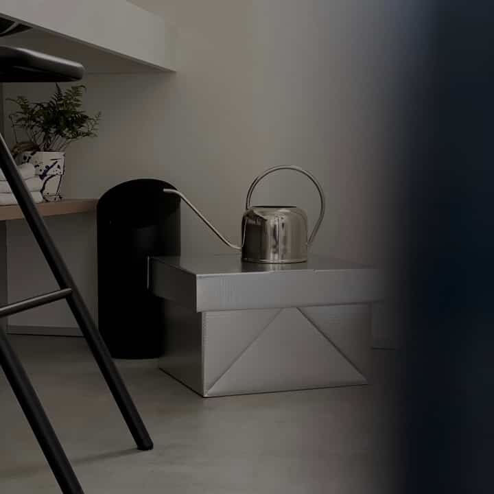 バスルーム&ランドリーの生活感溢れるアレコレをシルバーボックスに収納。
耐水性にも優れているから水周りでも気にせず◎
#バスルーム 
#洗面台 
#洗面台インテリア 