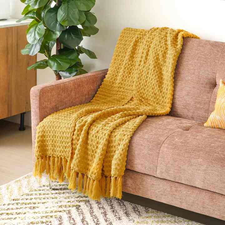 Dorumi Throw Blanket - Kuning Mustard
