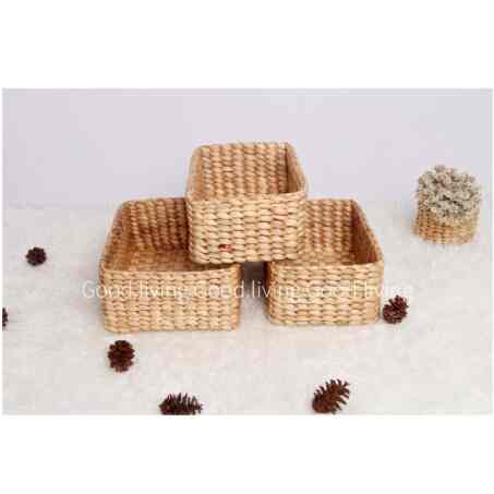 Kotak penyimpanan enceng