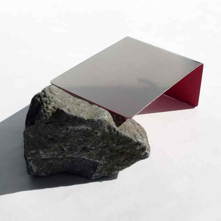 石とステンレスの小物置き"B"