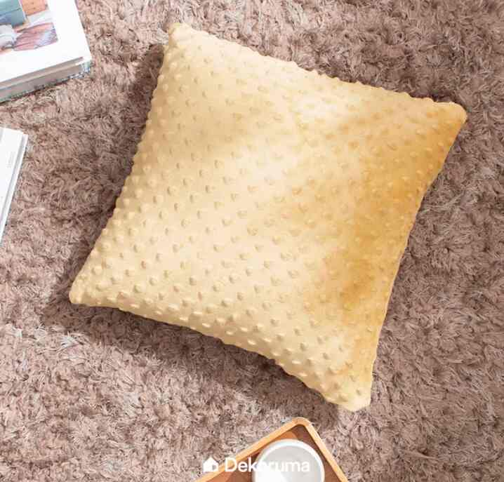YARA CUSHION GOLD