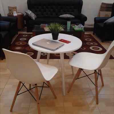 Meja Makan Bundar