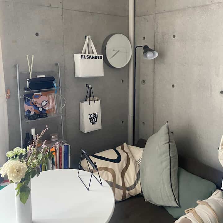 #コンクリート打ちっぱなし
#コンクリート
#お花のある生活
#カフェテーブル
#IKEA