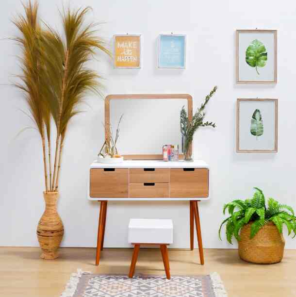 The Olive House - Helsinki Console Set