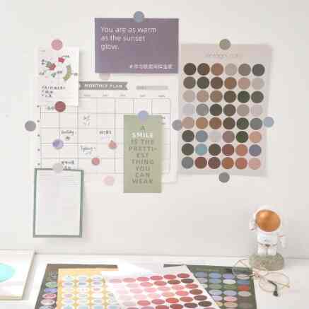 dotted sticker warna warni