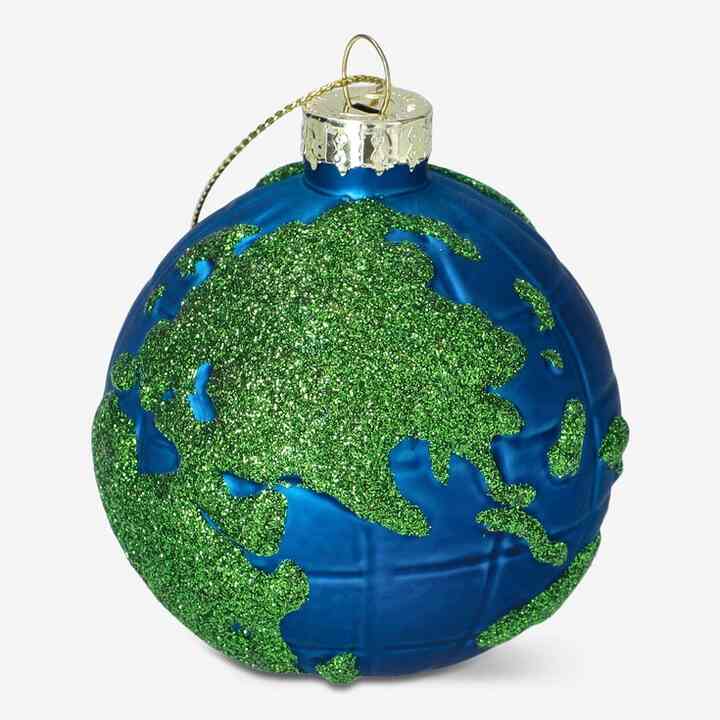 オーナメント 地球のお祝いのクリスマスボーブル