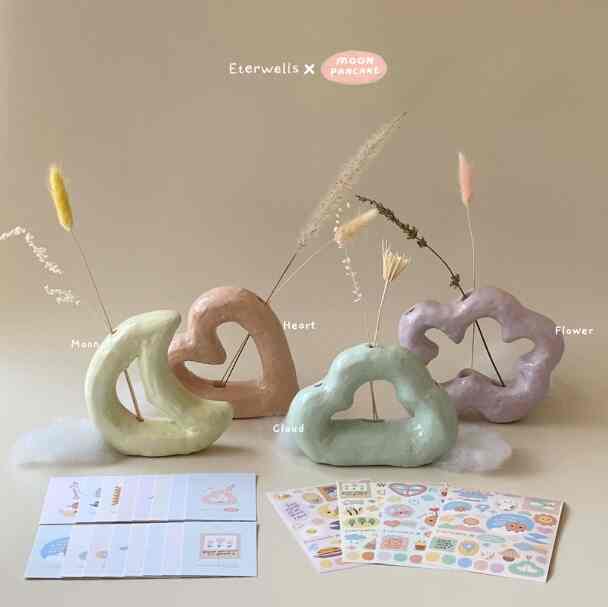 Moon Pancake x Eterwells Vase Set