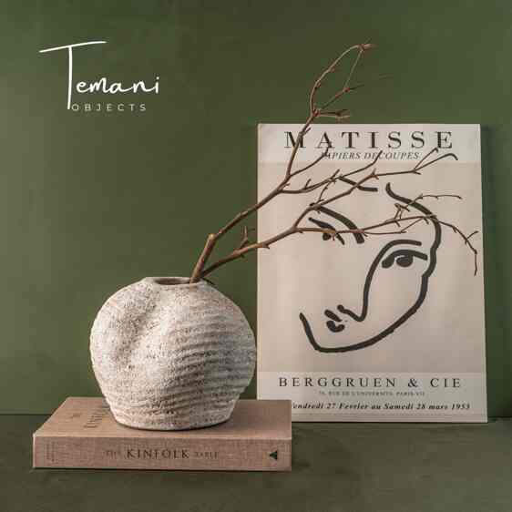 Vas Bunga Dekorasi Yuki