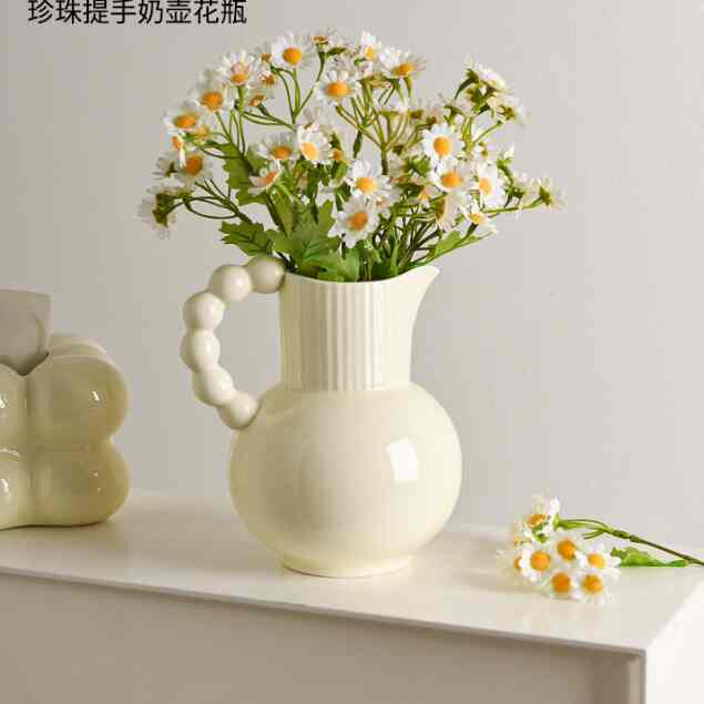 Mutiara Prancis Vas kendi