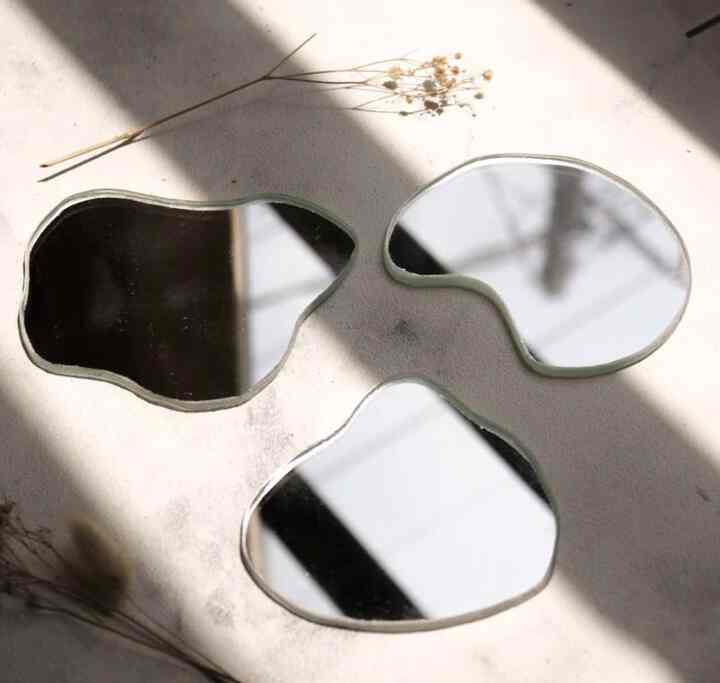 IRREGULAR MIRROR COASTER