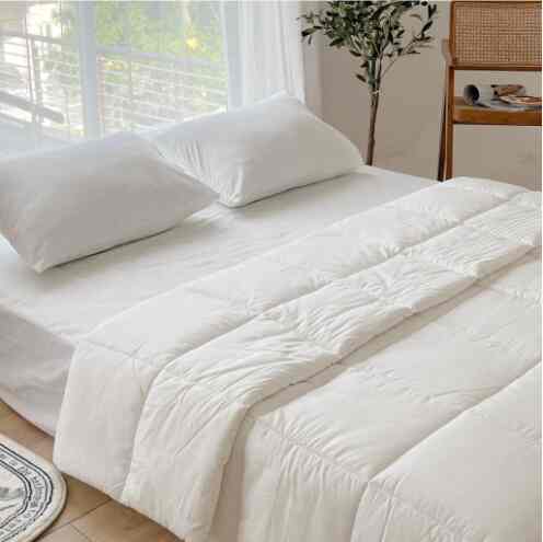 Morning Calm Bedcover, Milk White