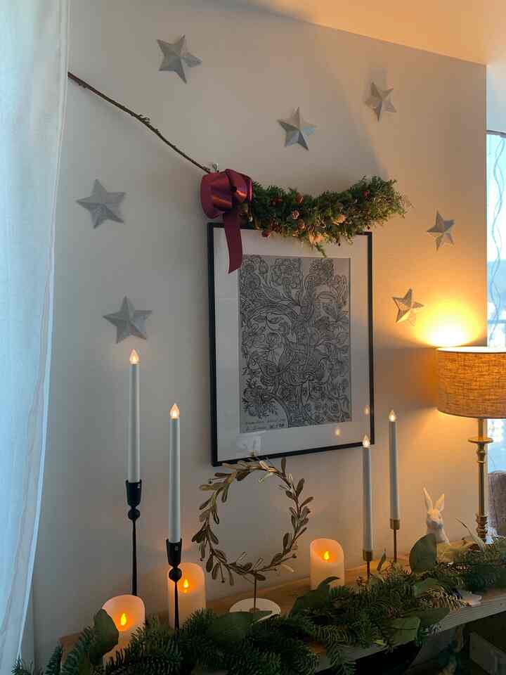 リビングのコンソールテーブルがクリスマス仕様になりました✨
今年はシックにキャンドル多めで行きたいと思います。
#サラグレース #sarahgrace #nordicnest #nitori #etsy