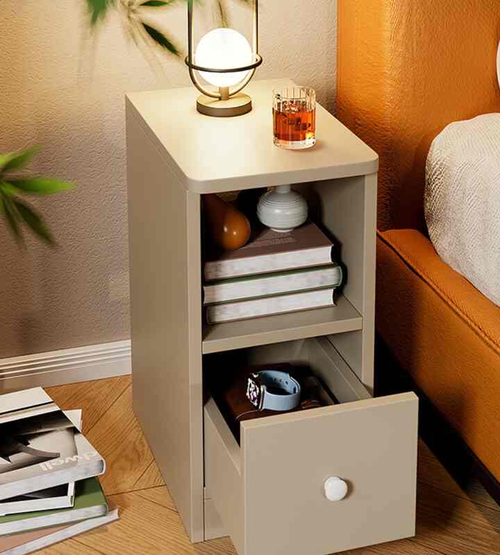 meja samping tempat tidur