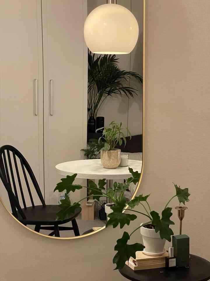 我が家のシンボル的なウォールミラー🙌
コスパ良すぎる🙌

#ウォールミラー #IKEA
#ikea照明 