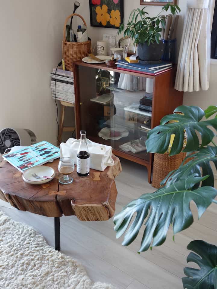 ウッドと観葉植物の相性抜群🌿

#コーヒーテーブル #キャビネット #ガラスキャビネット #ジャーナルスタンダードファニチャー #journalstandardfurniture #coffeetable #リビングルーム #観葉植物 #インテリアグリーン #モンステラ