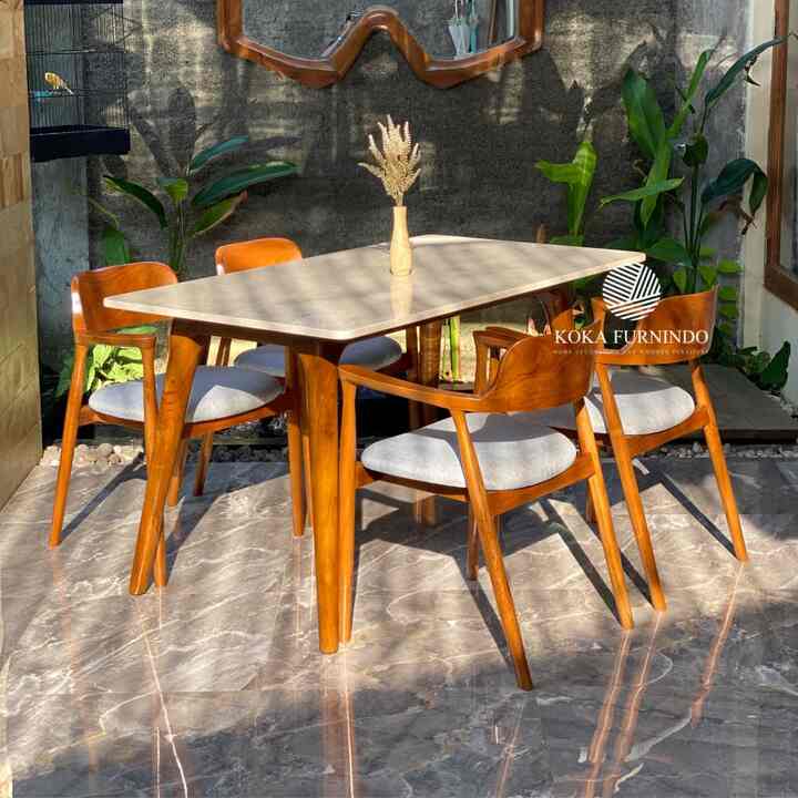 Makan Marmer Set 4 Kursi