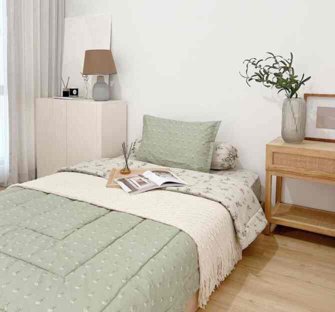 Sprei Katun Lokal, Motif Agustine