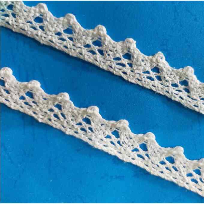 RENDA RAJUT WARNA PUTIH