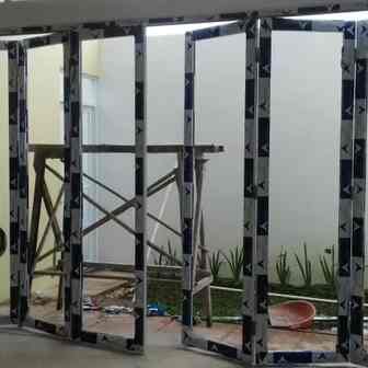 Pintu Lipat Alumunium