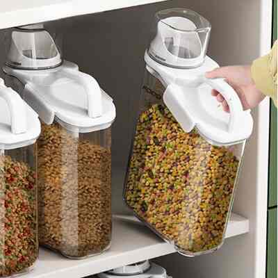 Penyimpanan Makanan Kucing