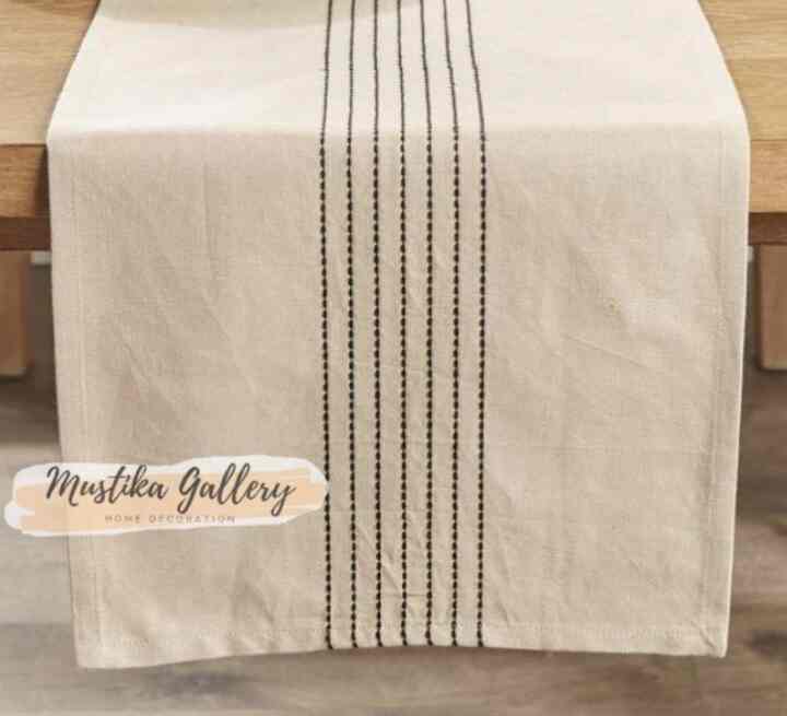 Table Ranner Premium 40x120 motif garis