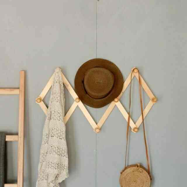 Gantungan baju lipat kayu