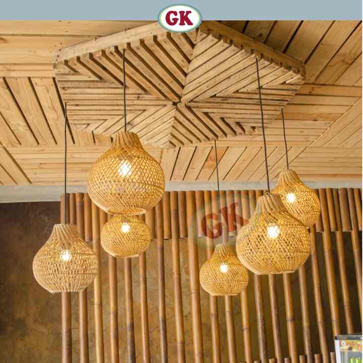 D40 Lampu gantung dari rotan
