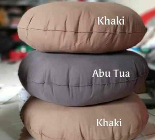 Bantal Bulat, Khaki