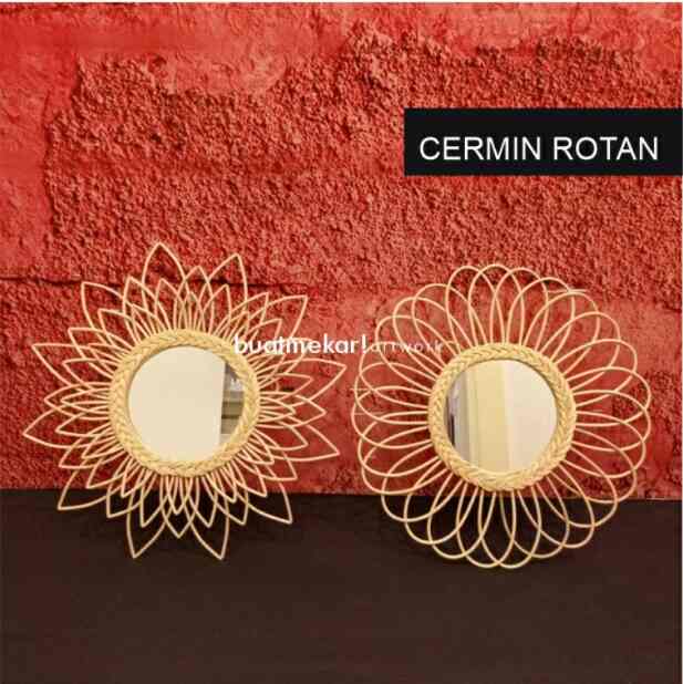 CERMIN ROTAN / kaca dinding