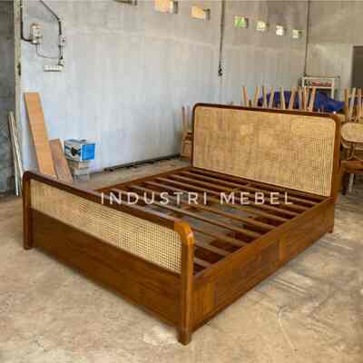 Tempat Tidur Rotan