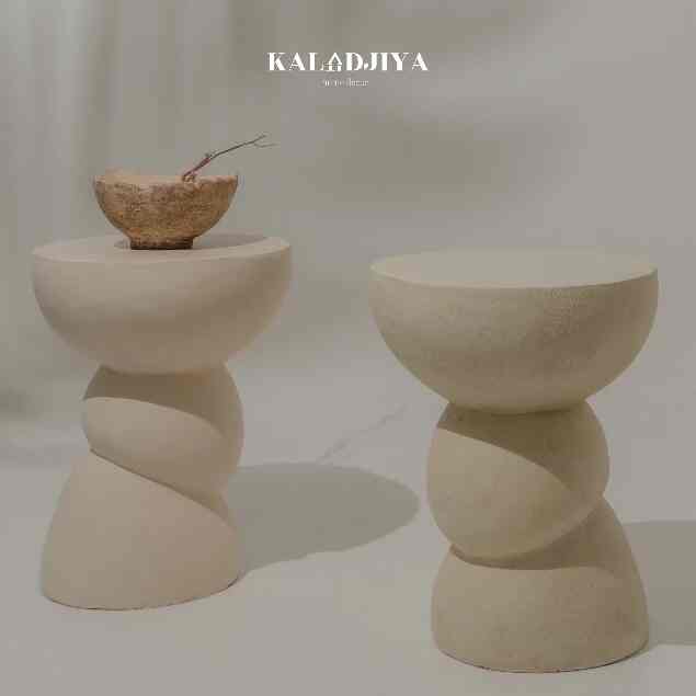 SORA Table Dekorasi Tanah Liat