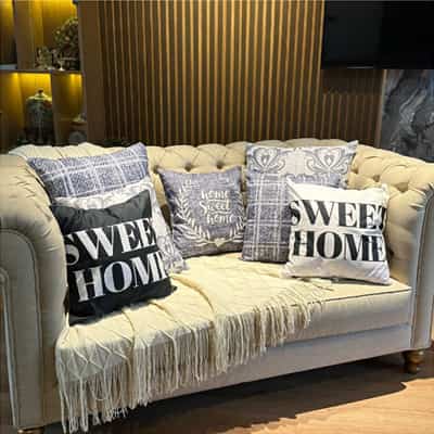 Bantal Sofa Print Sweet Home Black
