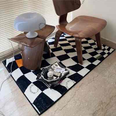 Objetrond groovy checkered mat 