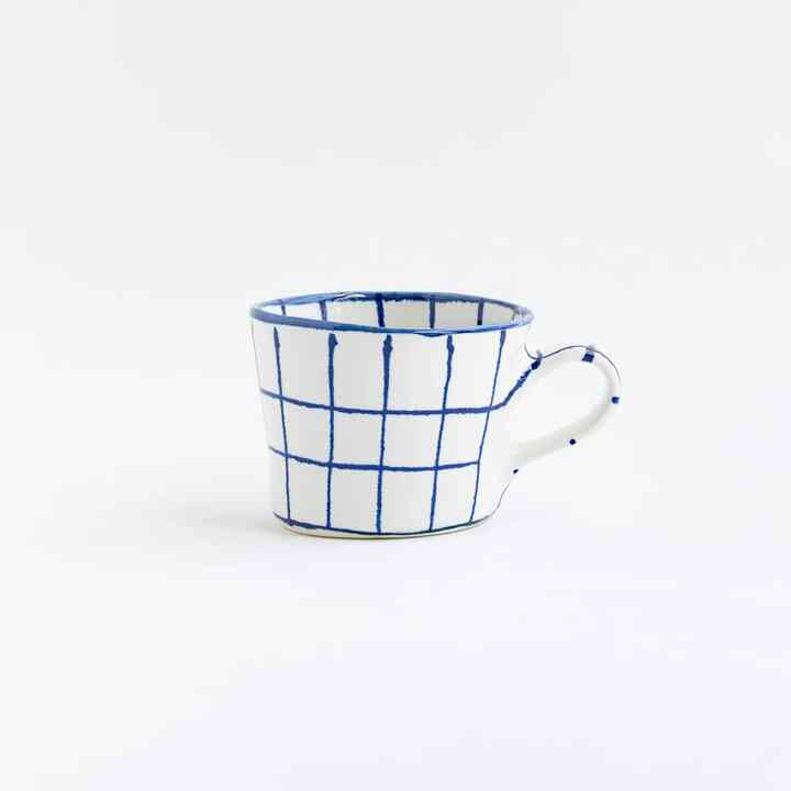 チェックのカップ