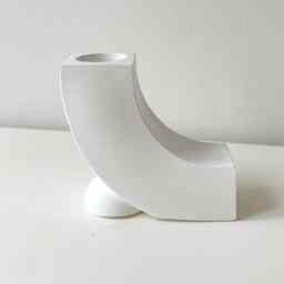 Geometri tapper candle - white
