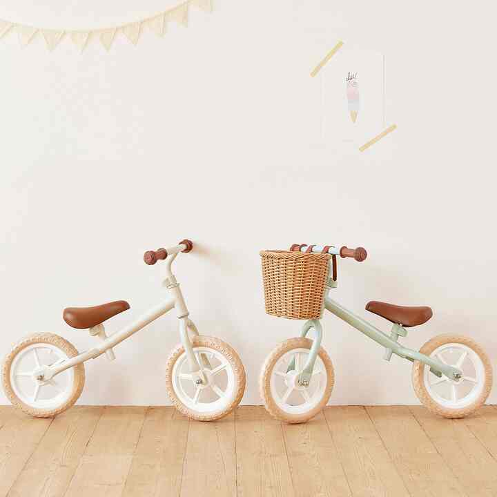 ファーストバランスバイク 