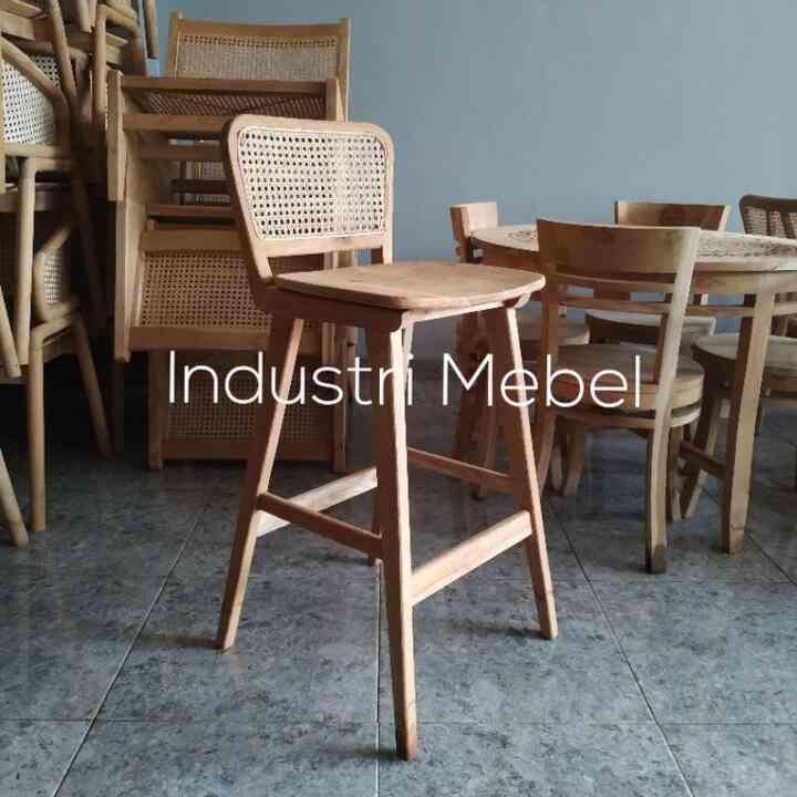 Kursi Bar Rotan