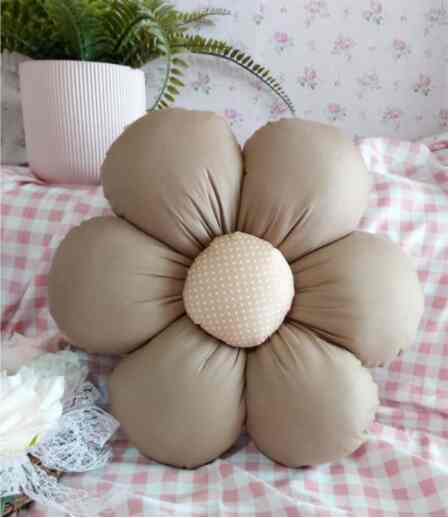 Bantal Bunga Shabby, Khaky